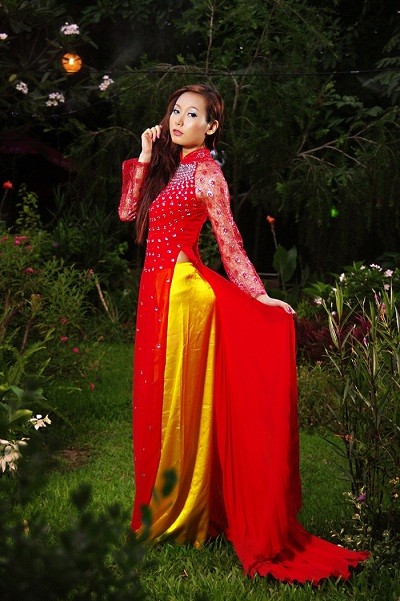 Tham gia cuộc thi Miss Ngôi sao 2012, Thu Trang ấn tượng bởi nét đẹp phiêu bồng và phong cách trình diễn vô cùng cuốn hút trước ống kính. Hotgirl được nhiều người yêu thích nhất Miss Ngôi sao 2012 Hà Mjn - Á khôi 2 Miss Ngôi sao đẹp rạng ngời